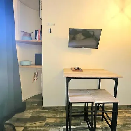 Apartment Joli Independant A 20 Min De Paris *